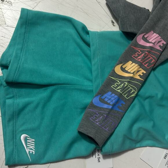 Nike 18m Girls Teal T-Shirt and Shorts Set + Gray Leggings Lot NWT - Picture 4 of 4
